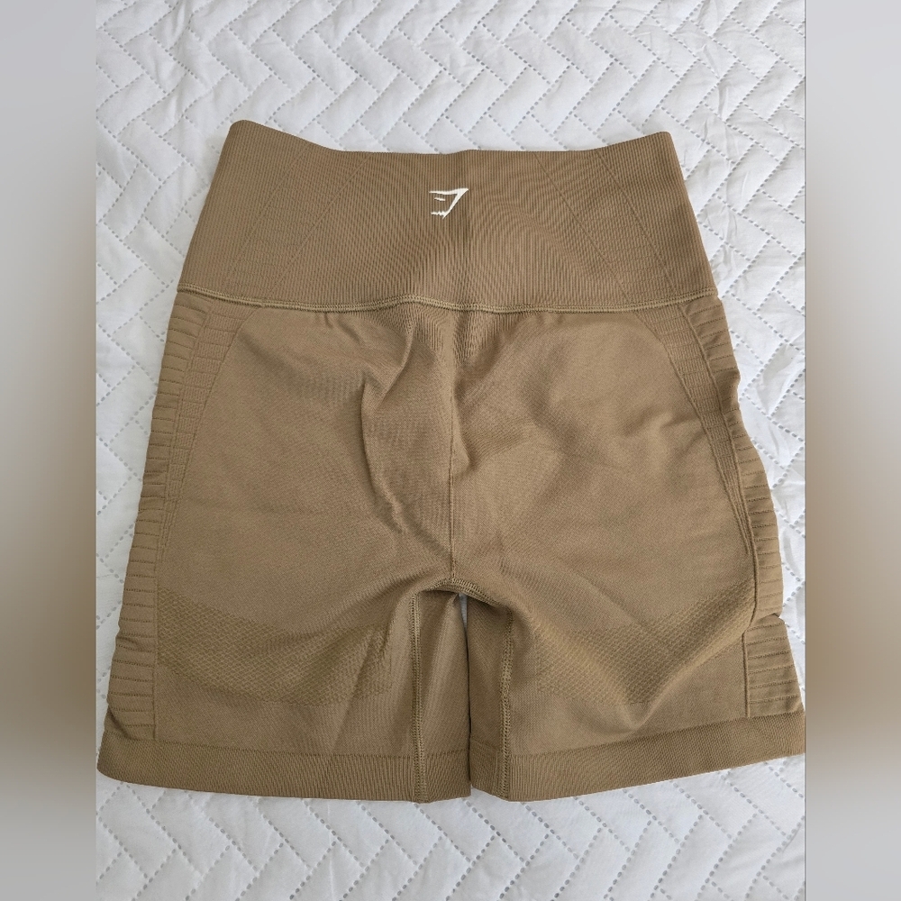 Gymshark Energy Seamless Shorts in Biscotti Brown - Picture 5 of 8